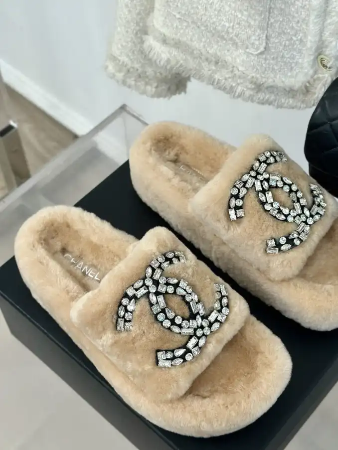 hype Chanel Slippers