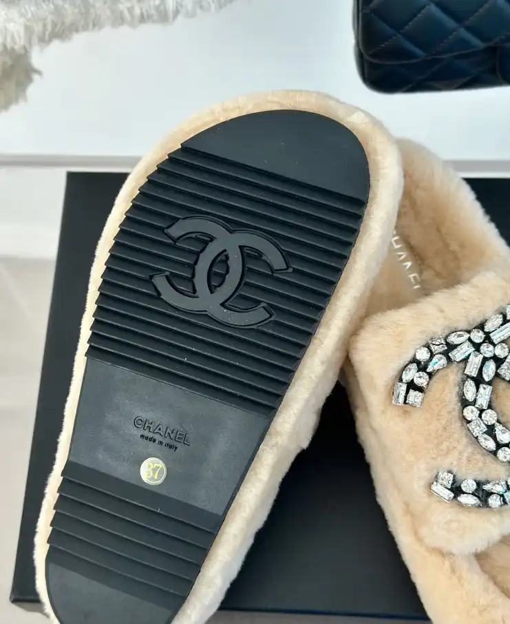 hype Chanel Slippers