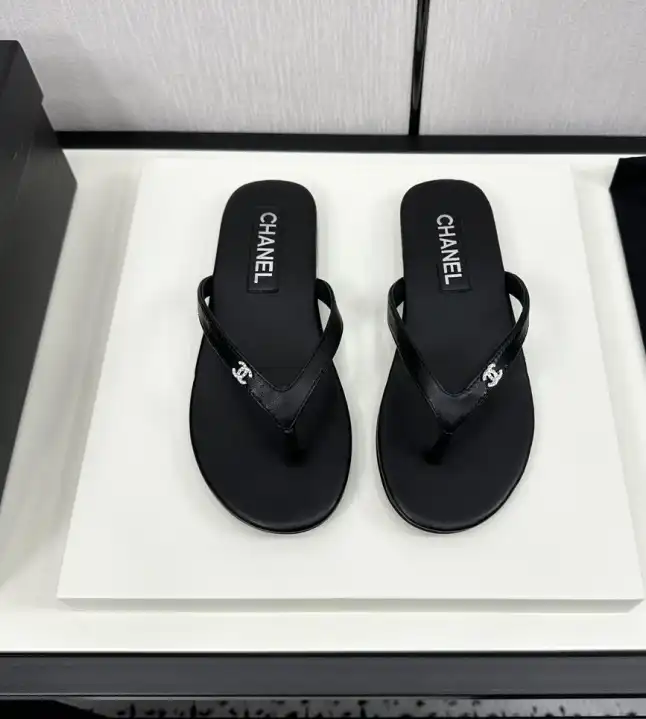 hype Chanel Slippers