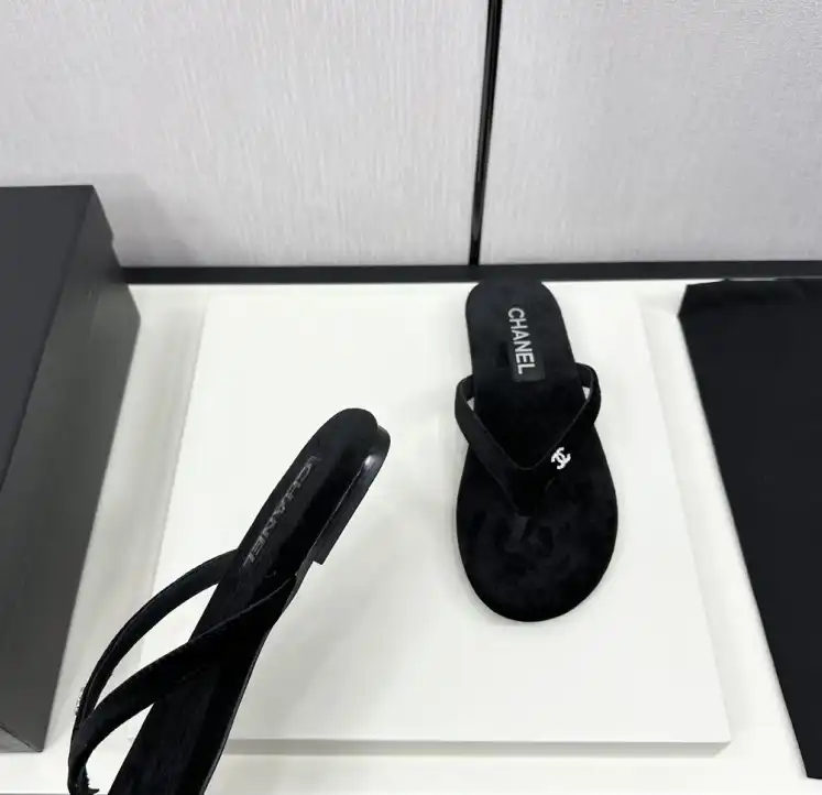 hype Chanel Slippers