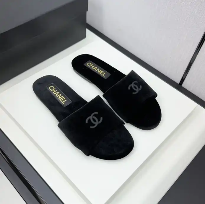 hype Chanel Slippers