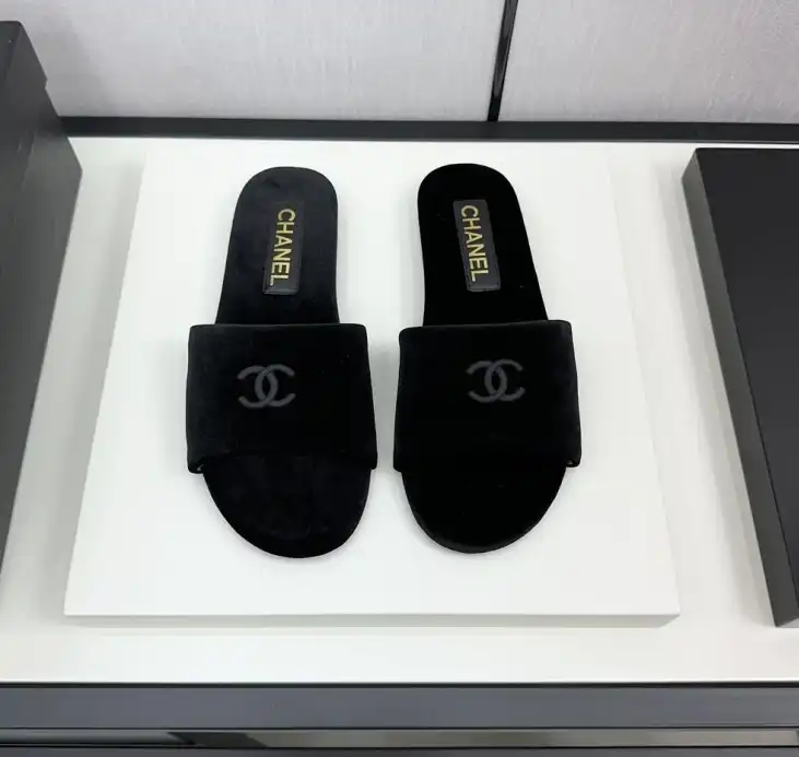 hype Chanel Slippers