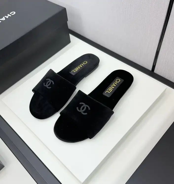 hype Chanel Slippers