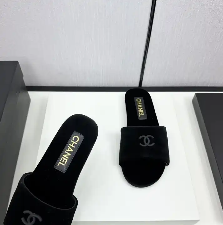 hype Chanel Slippers