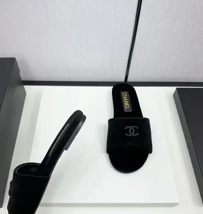 hype Chanel Slippers