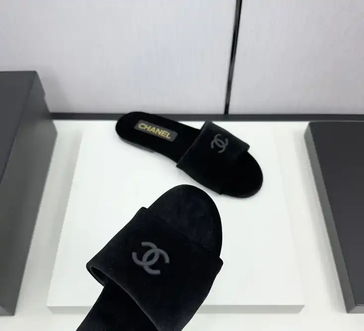 hype Chanel Slippers