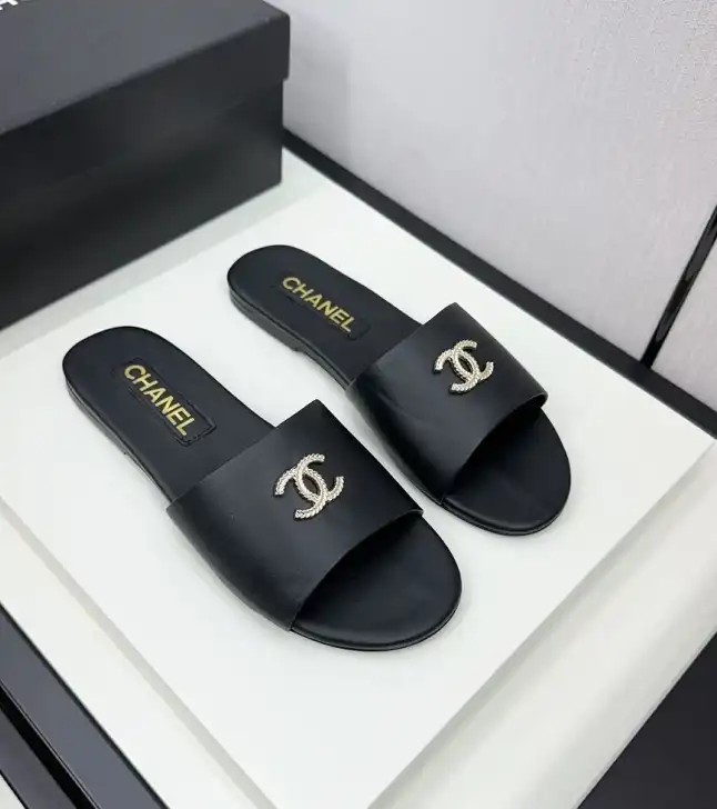 hype Chanel Slippers