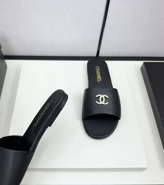 hype Chanel Slippers