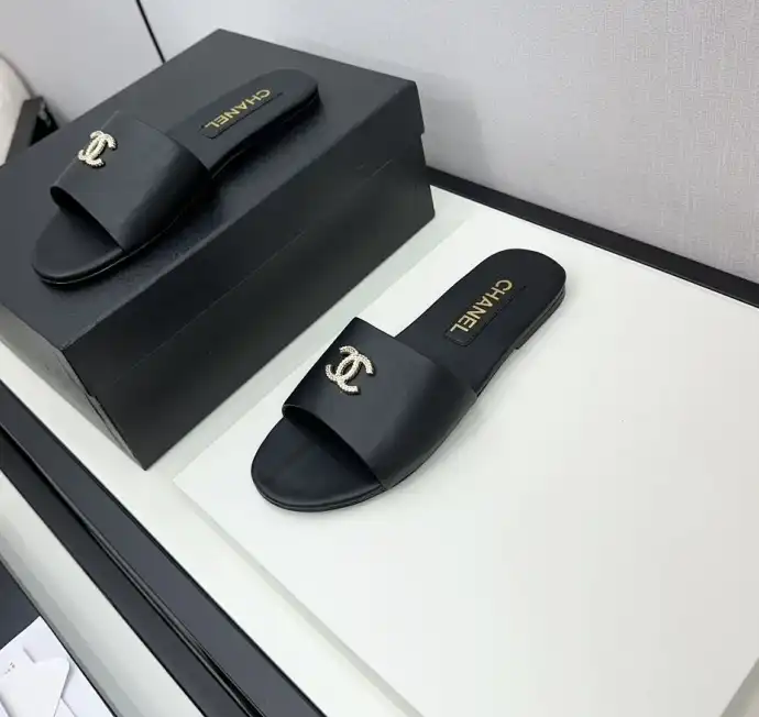 hype Chanel Slippers