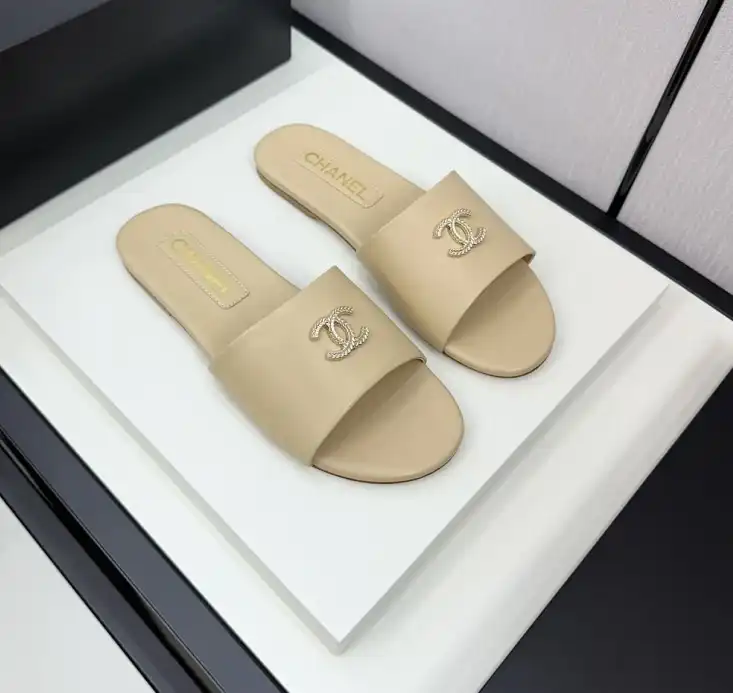 hype Chanel Slippers