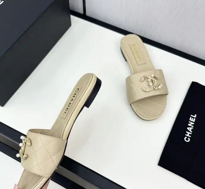 hype Chanel Slippers