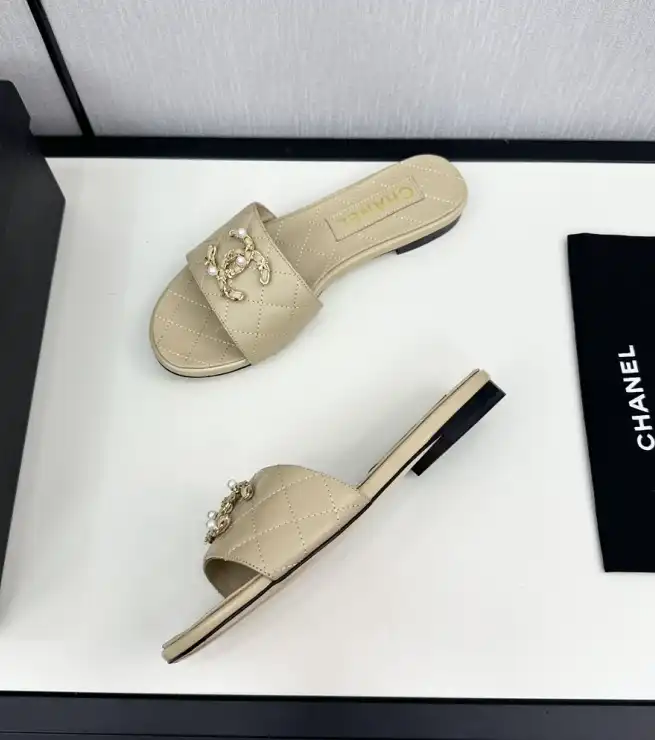 hype Chanel Slippers