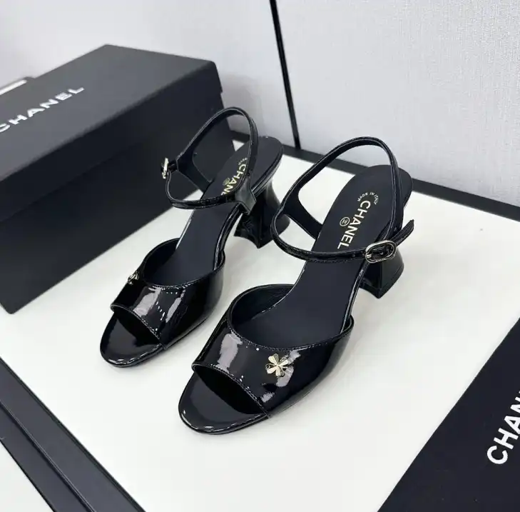 hype Chanel High Heels