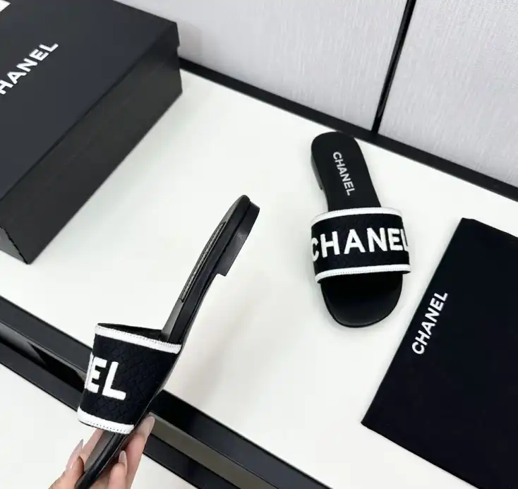 hype Chanel Slippers