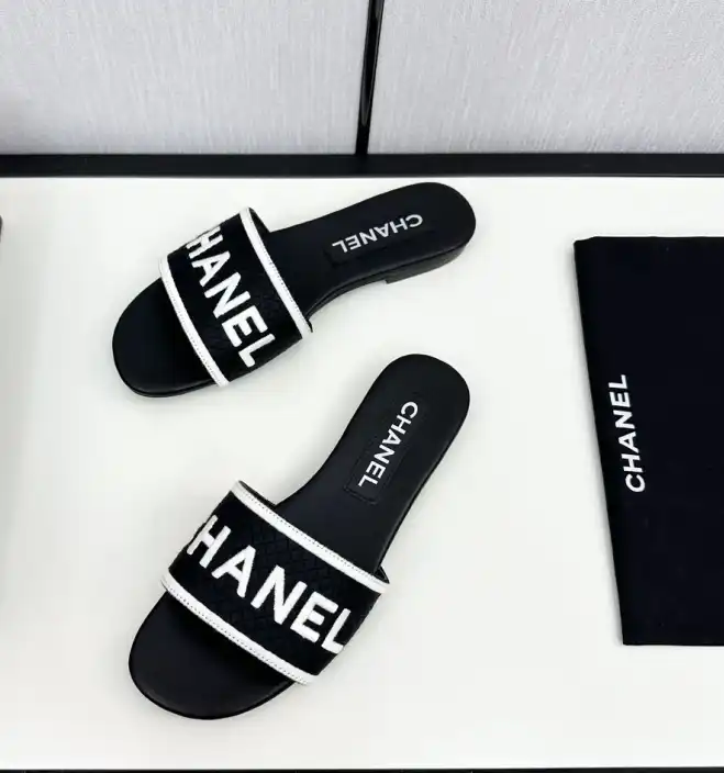 hype Chanel Slippers