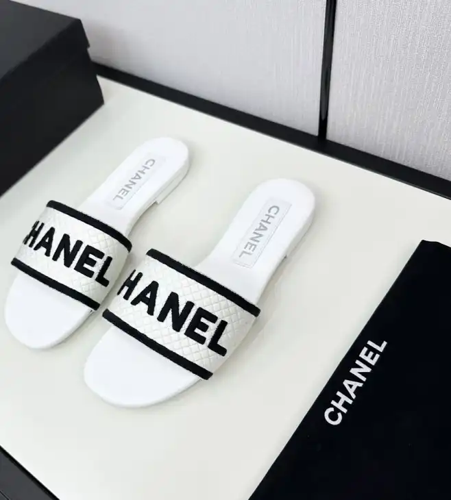 hype Chanel Slippers