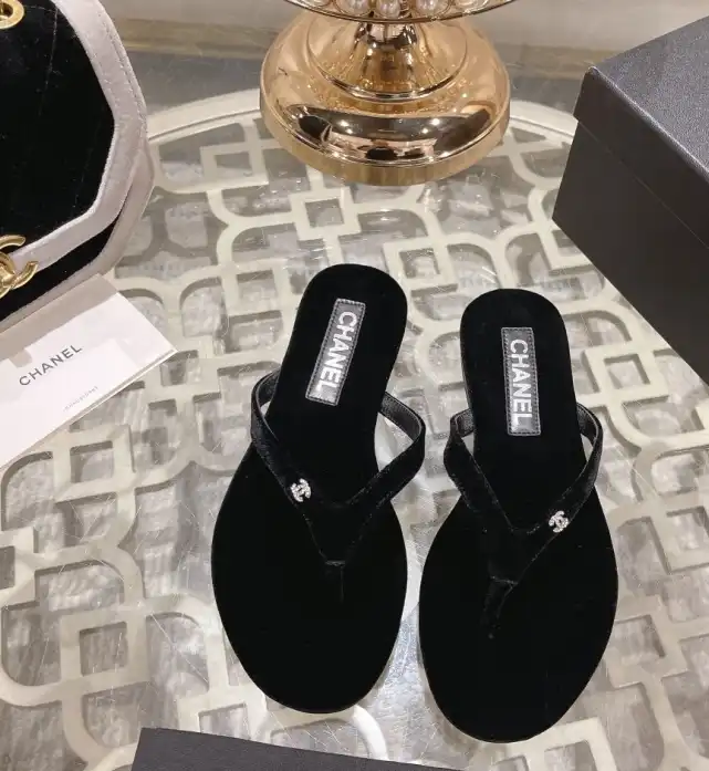 hype Chanel Slippers