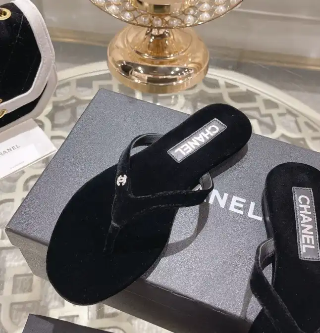 hype Chanel Slippers