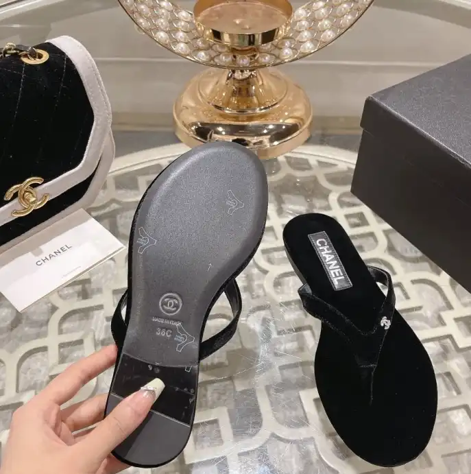 hype Chanel Slippers