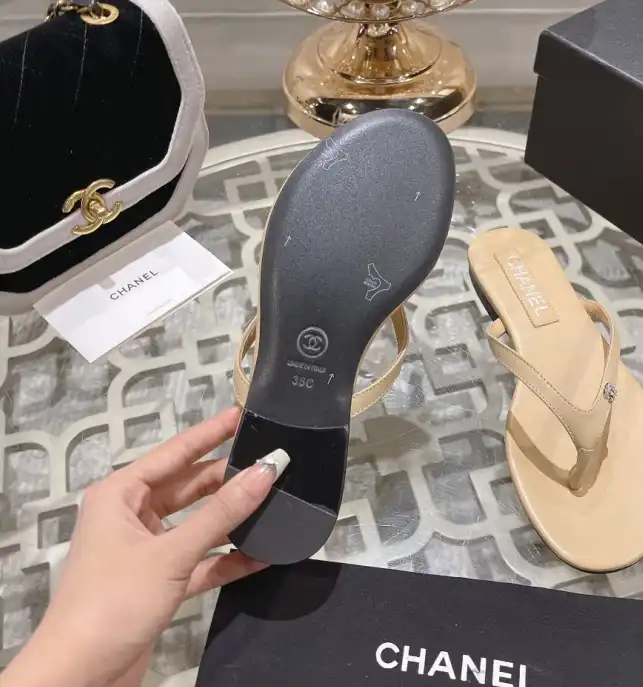 hype Chanel Slippers