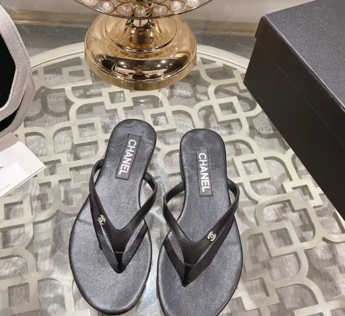 hype Chanel Slippers