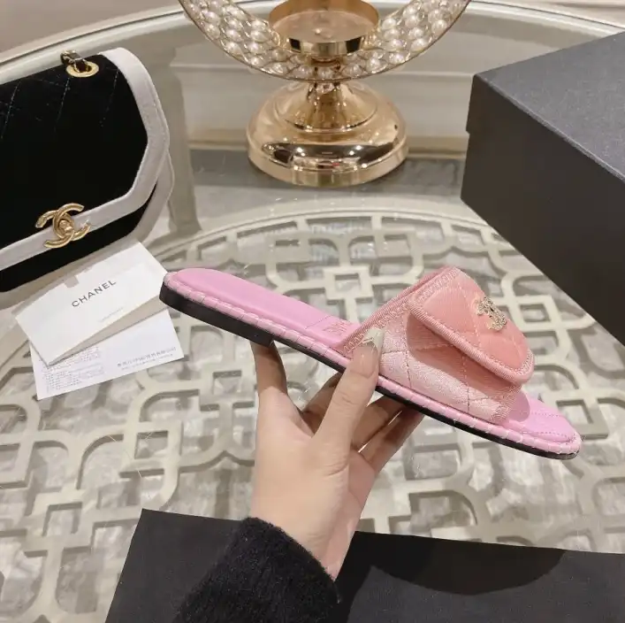 hype Chanel Slippers