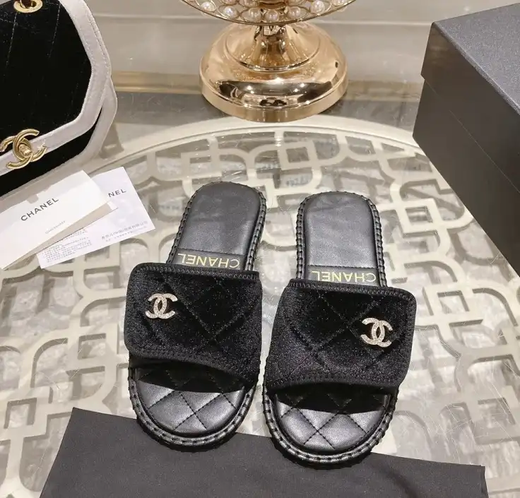 hype Chanel Slippers