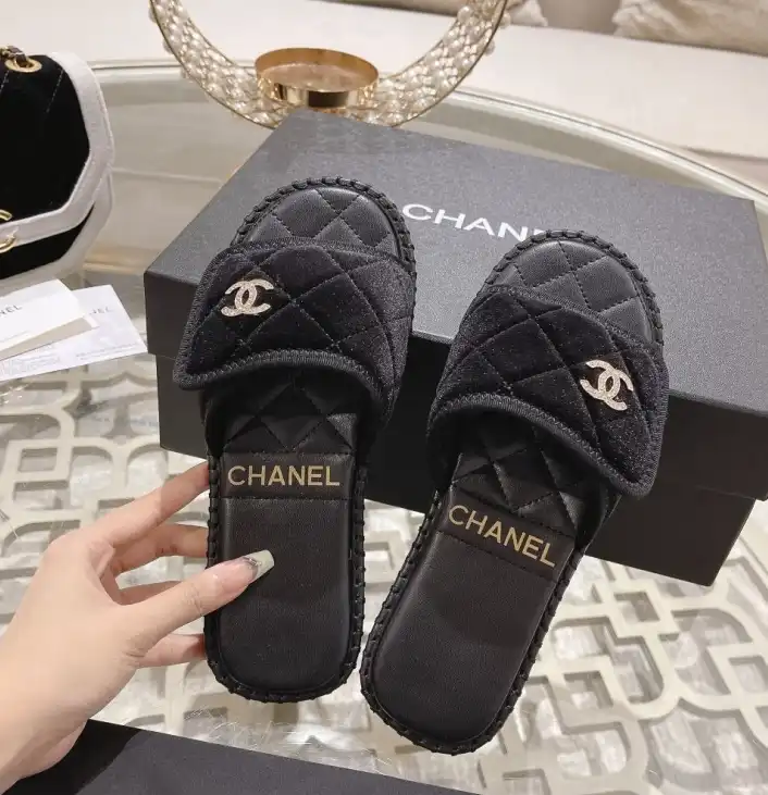 hype Chanel Slippers