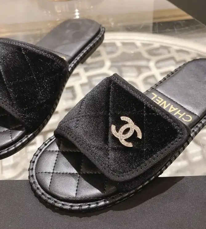 hype Chanel Slippers