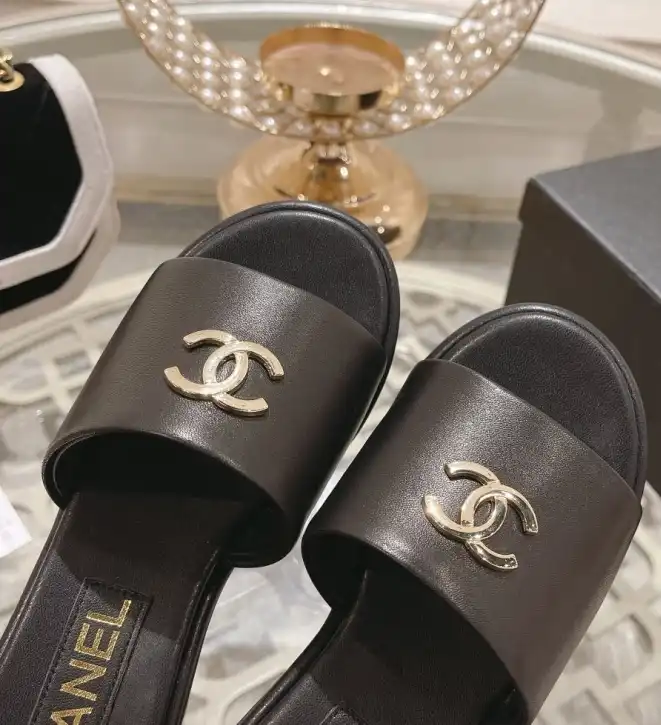 hype Chanel Slippers