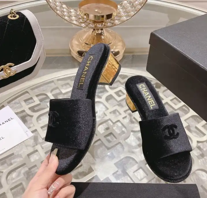 hype Chanel Slippers