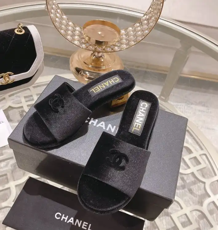 hype Chanel Slippers