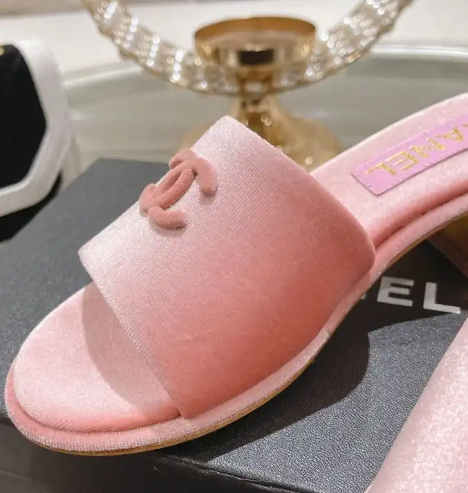 hype Chanel Slippers