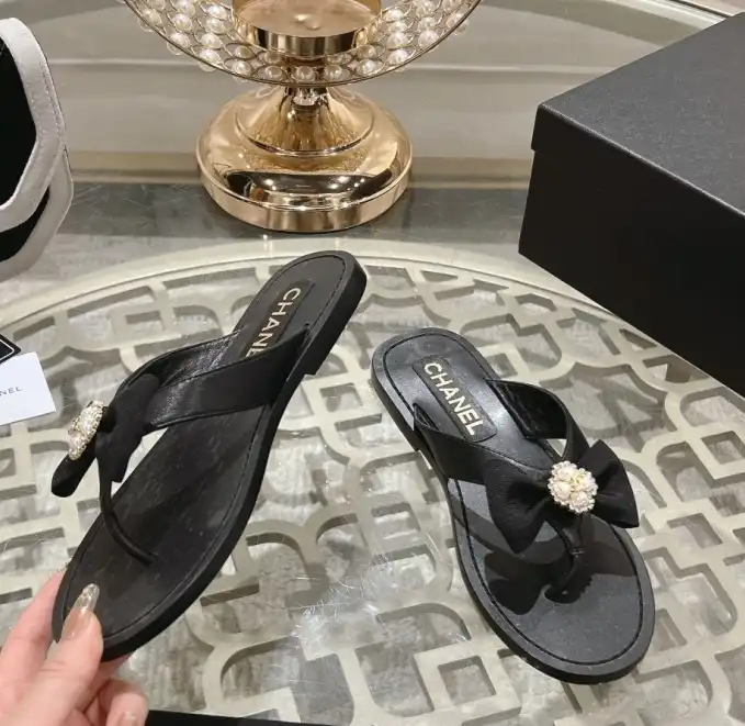 hype Chanel Slippers