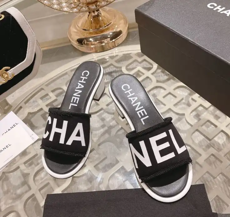 hype Chanel Slippers