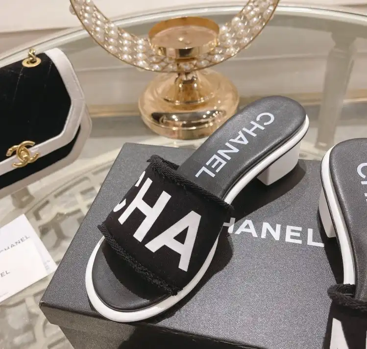 hype Chanel Slippers