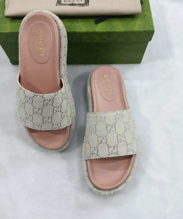 hype Gucci Slippers