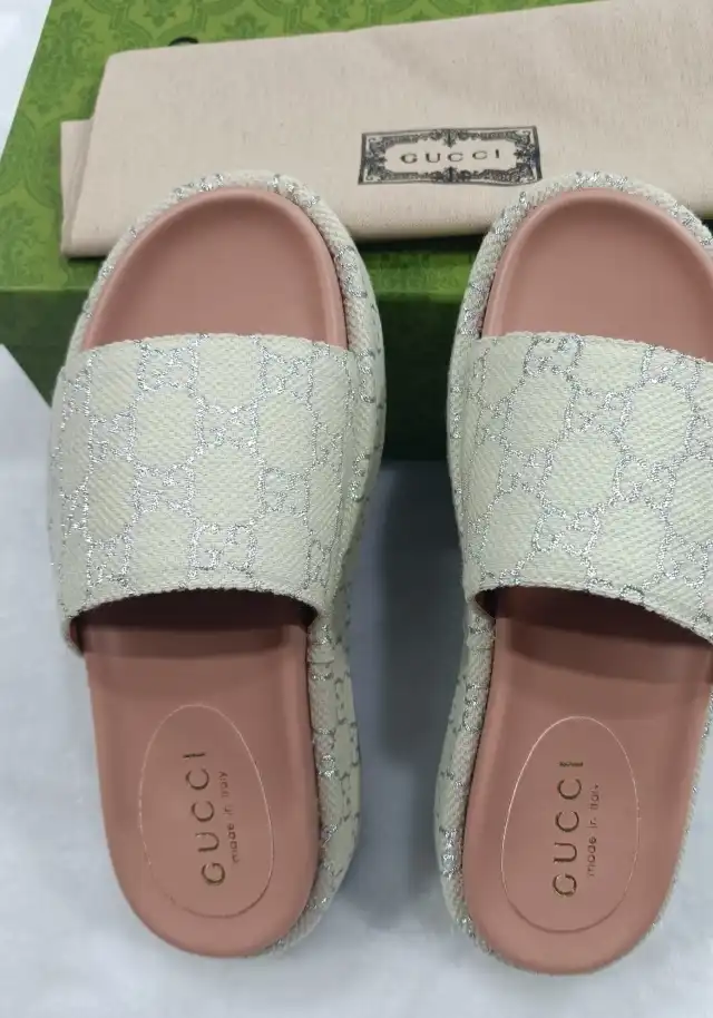 hype Gucci Slippers