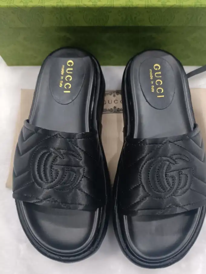 hype Gucci Slippers