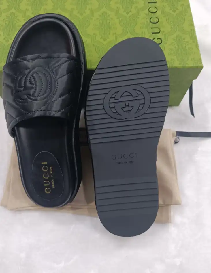 hype Gucci Slippers