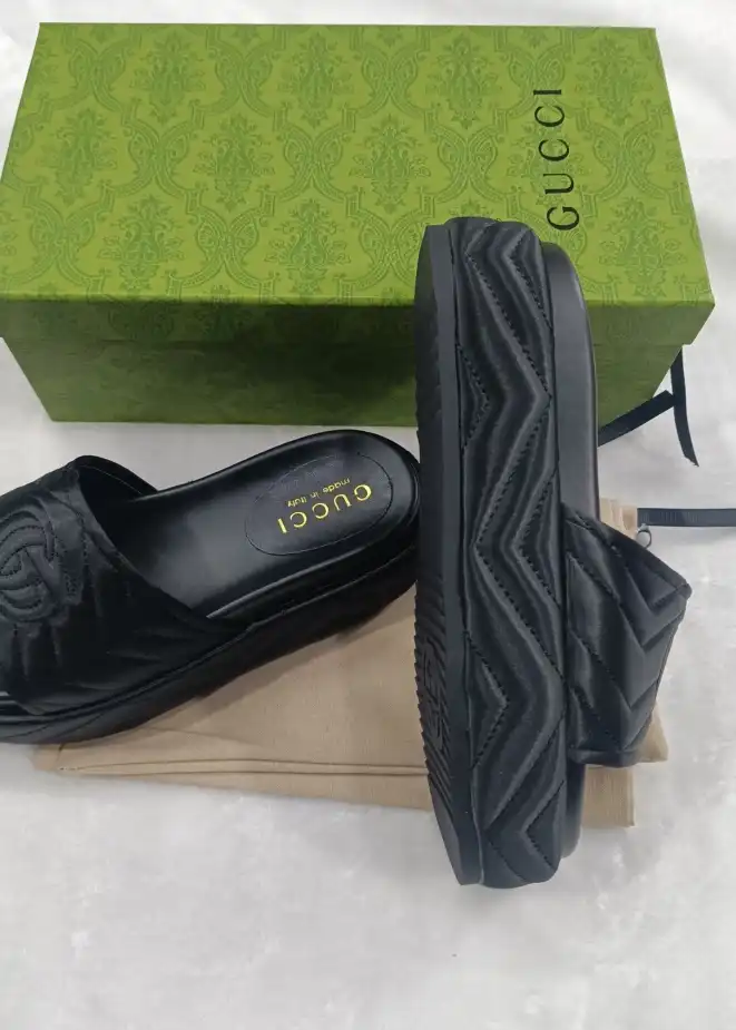 hype Gucci Slippers