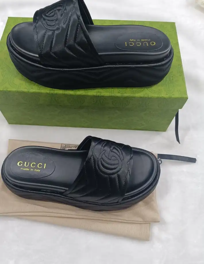 hype Gucci Slippers