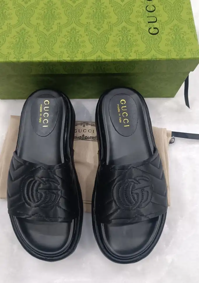 hype Gucci Slippers