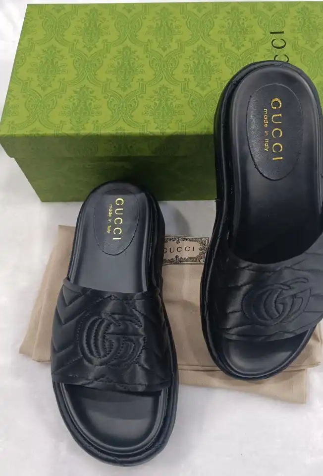 hype Gucci Slippers