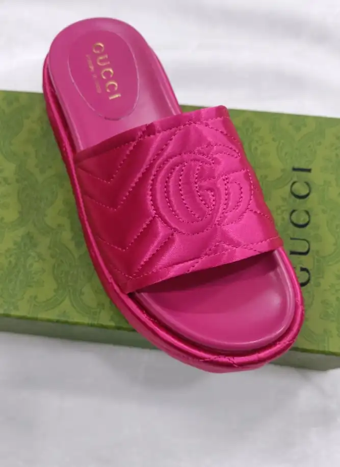 hype Gucci Slippers