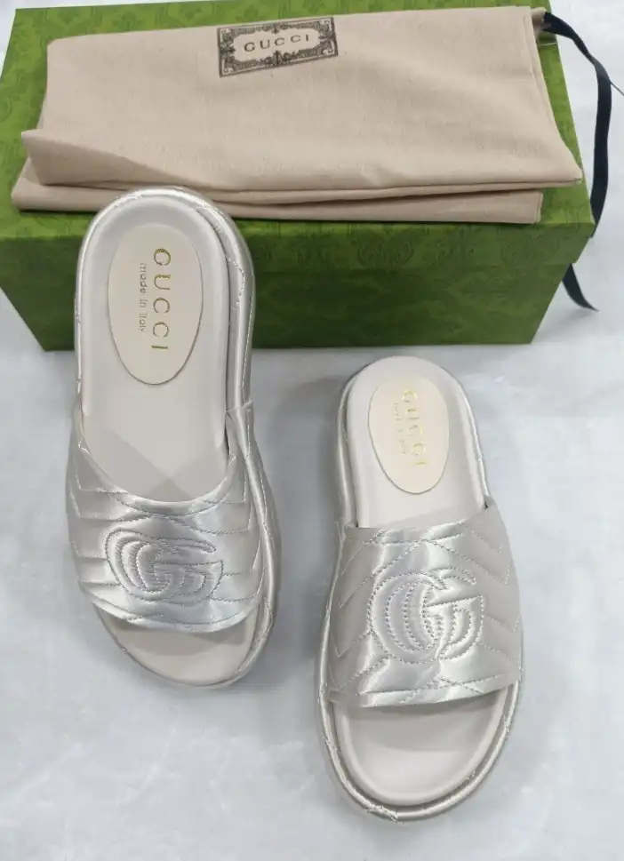 hype Gucci Slippers