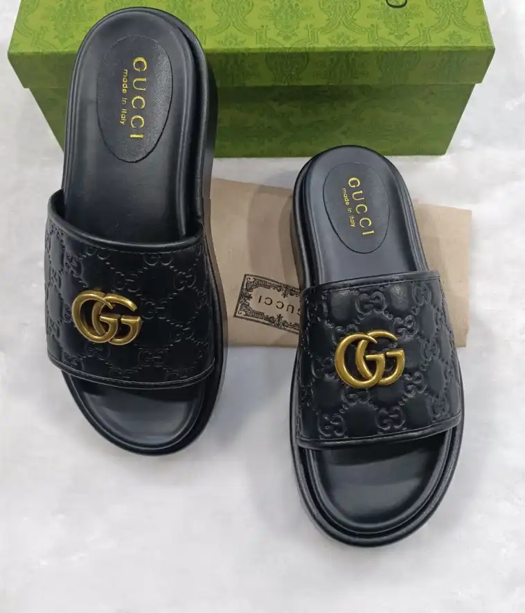 hype Gucci Slippers