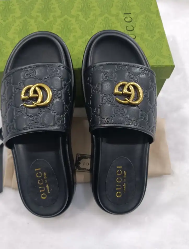 hype Gucci Slippers