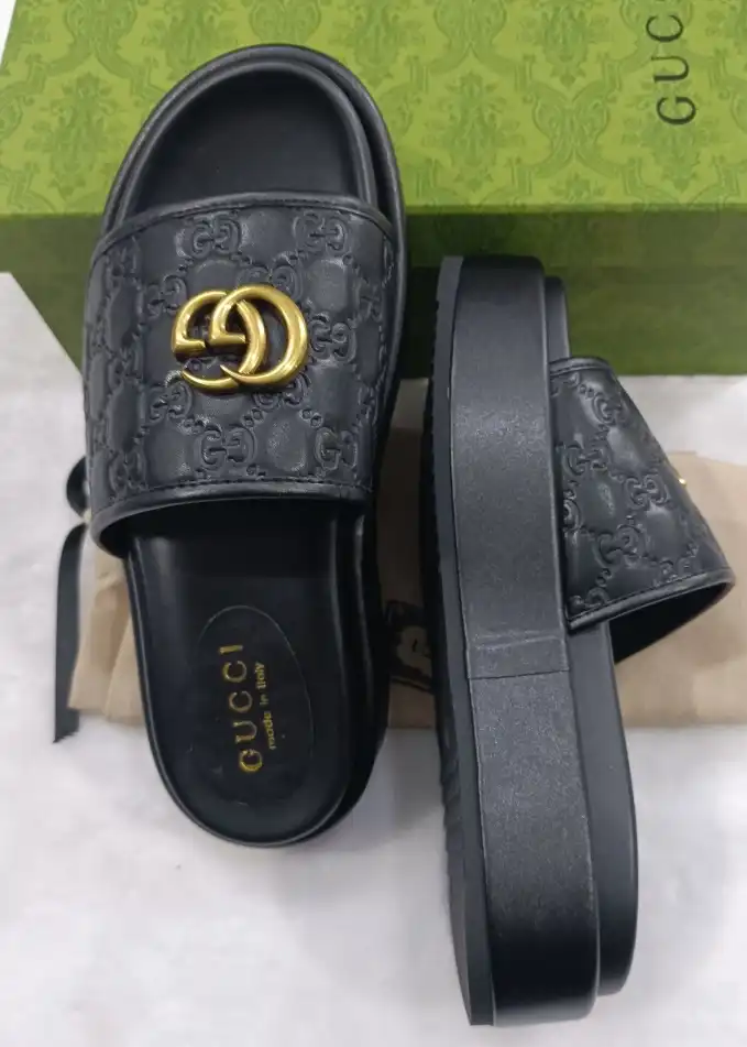 hype Gucci Slippers