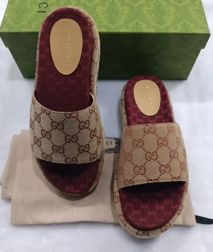 hype Gucci Slippers